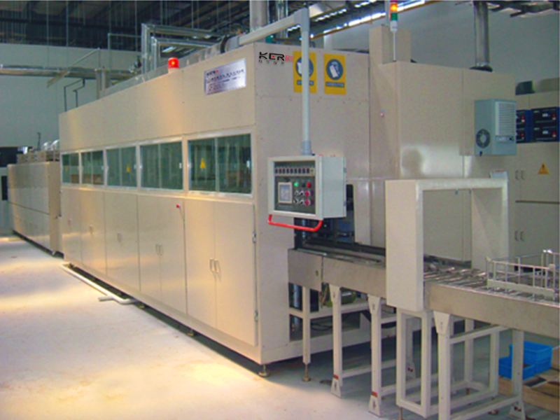 全自動(dòng)超聲波清洗機(jī)工作的特點(diǎn)及原則有哪些？