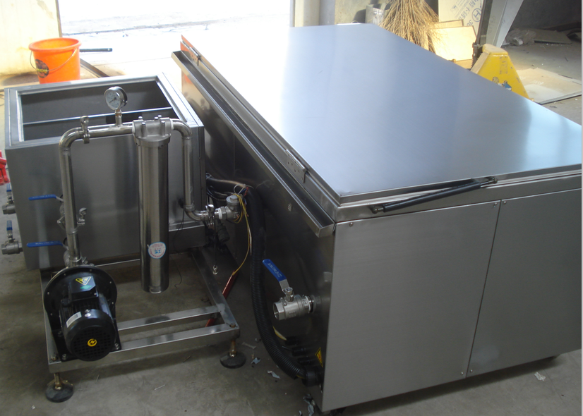 全封閉金屬零部件清洗機清洗要注意什么？